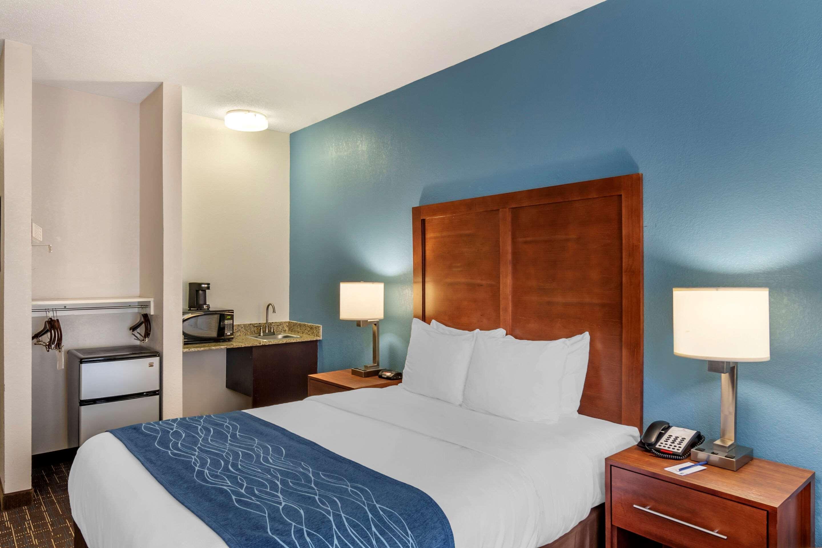 ליס סאמיט Comfort Inn & Suites Lees Summit - Kansas City מראה חיצוני תמונה