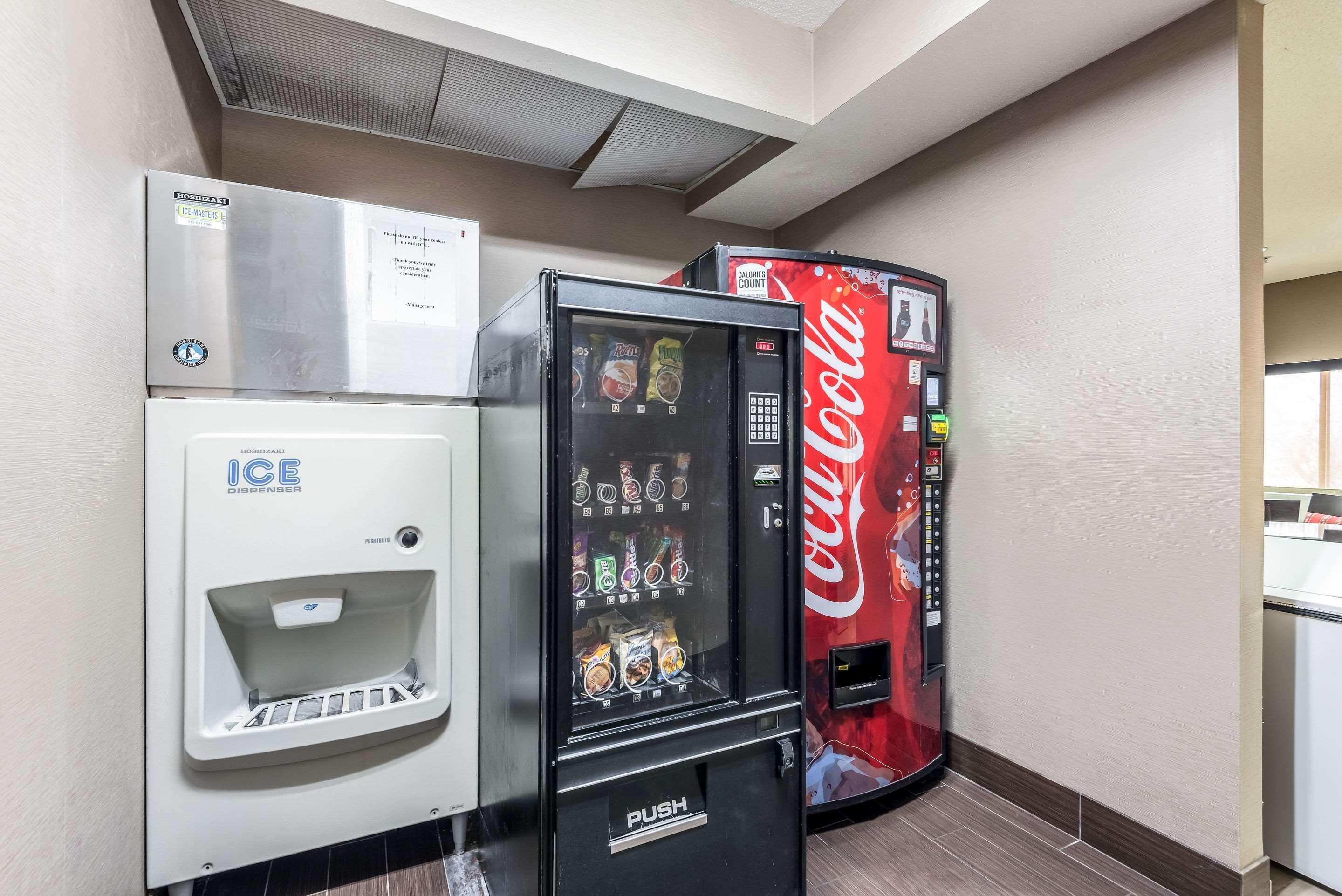 ליס סאמיט Comfort Inn & Suites Lees Summit - Kansas City מראה חיצוני תמונה