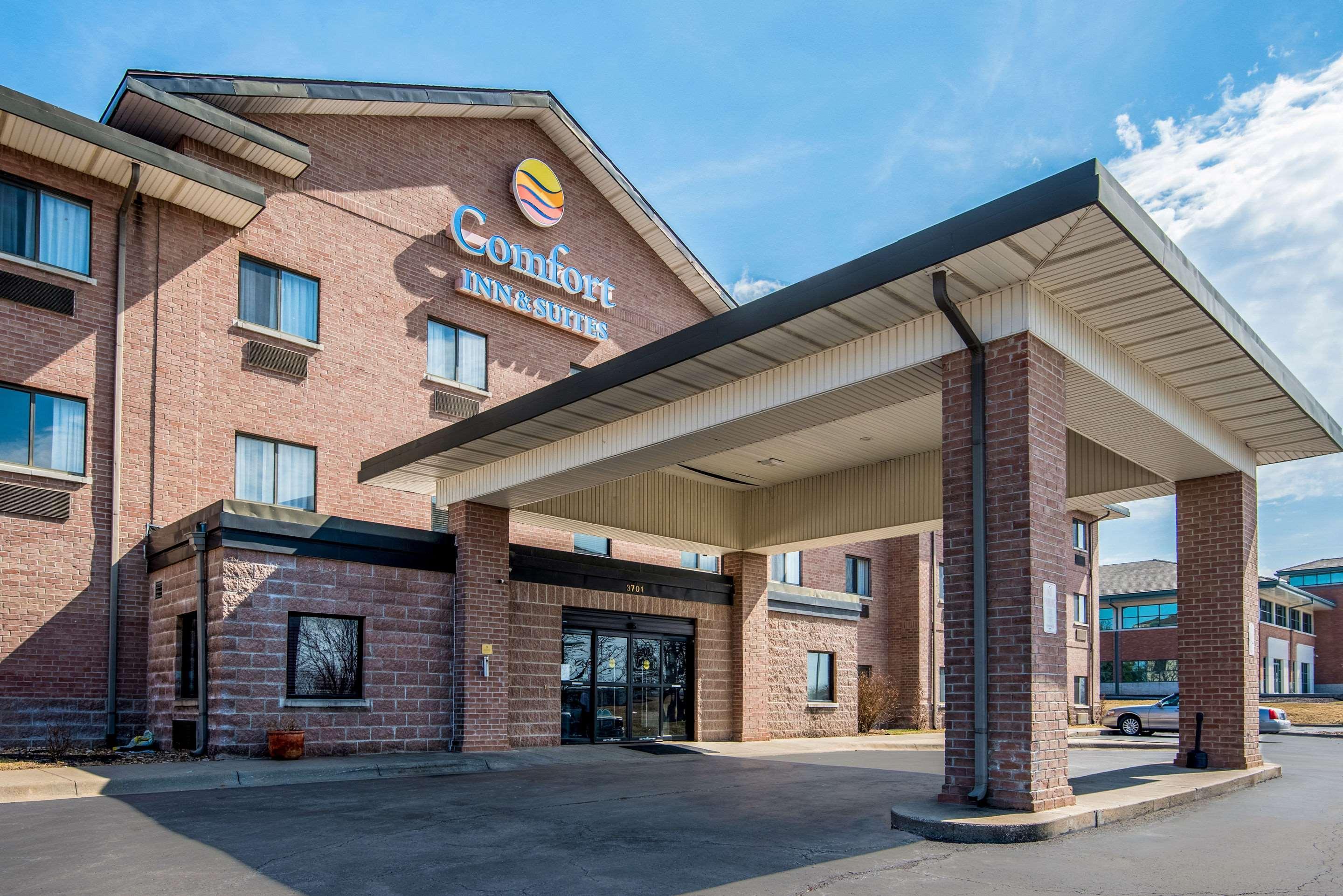ליס סאמיט Comfort Inn & Suites Lees Summit - Kansas City מראה חיצוני תמונה