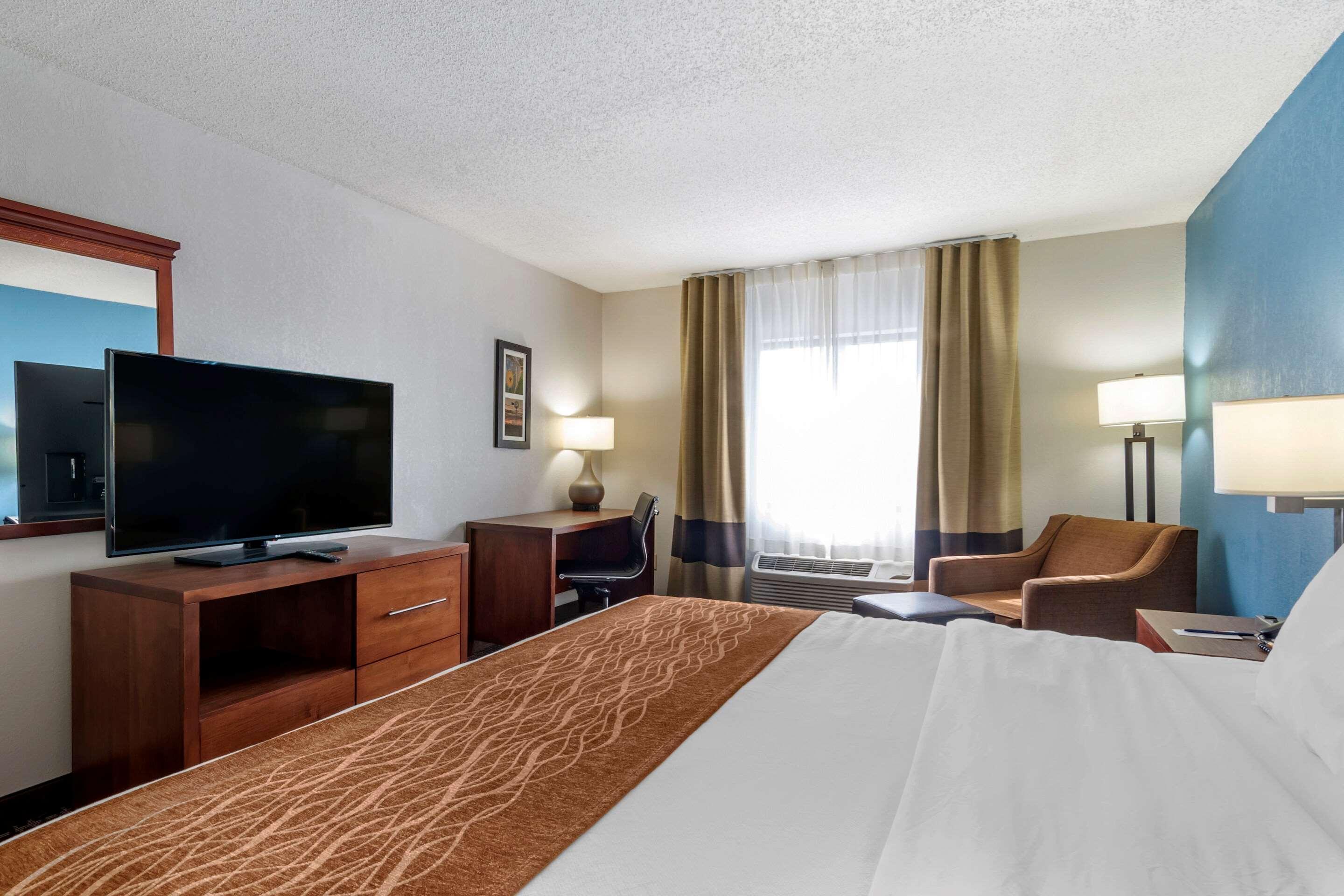 ליס סאמיט Comfort Inn & Suites Lees Summit - Kansas City מראה חיצוני תמונה