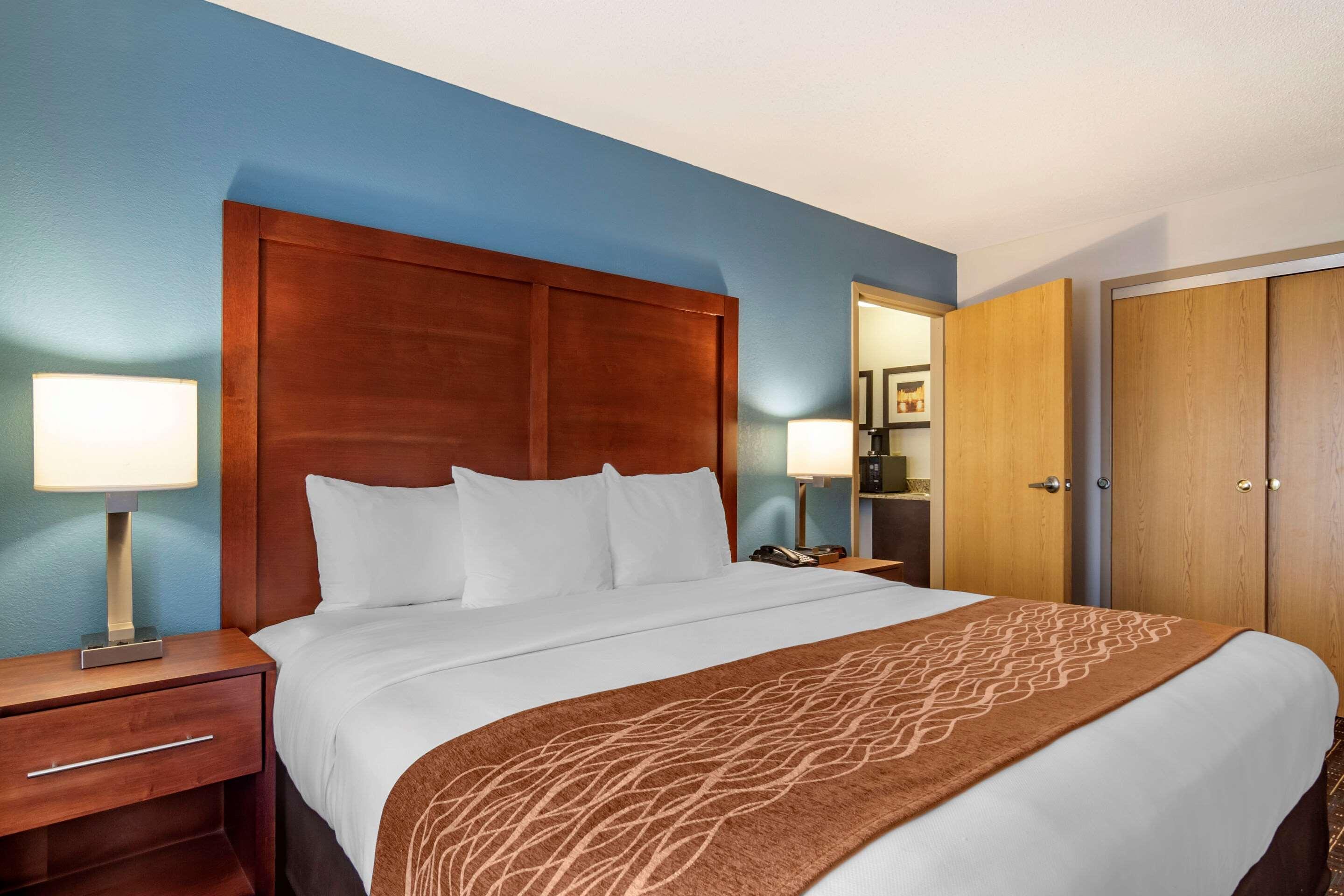 ליס סאמיט Comfort Inn & Suites Lees Summit - Kansas City מראה חיצוני תמונה