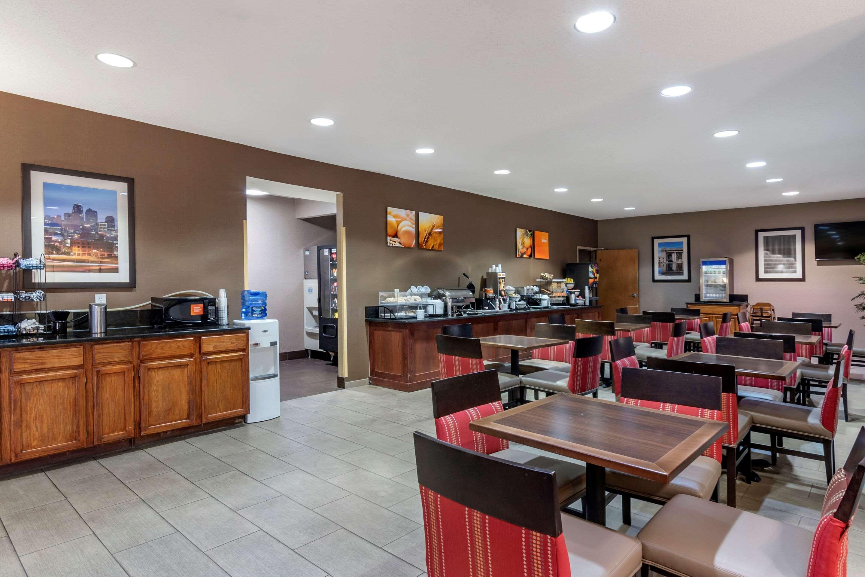 ליס סאמיט Comfort Inn & Suites Lees Summit - Kansas City מראה חיצוני תמונה